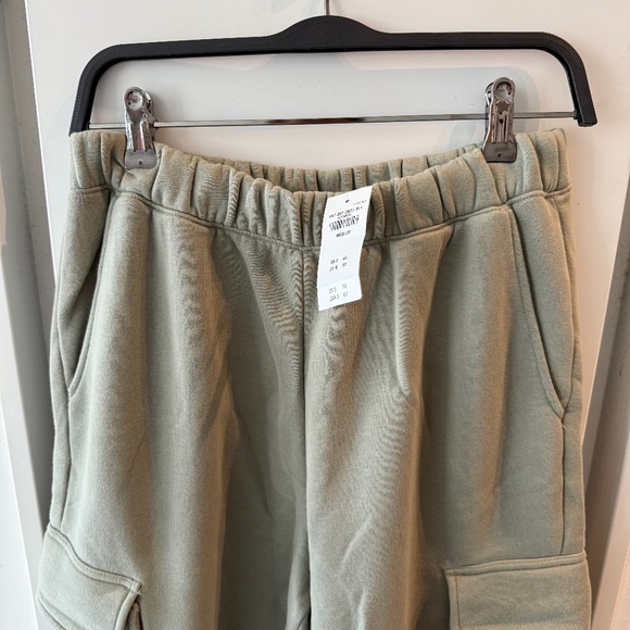 Abercrombie Cargo Sunday Sweatpants - Picture 2 of 5